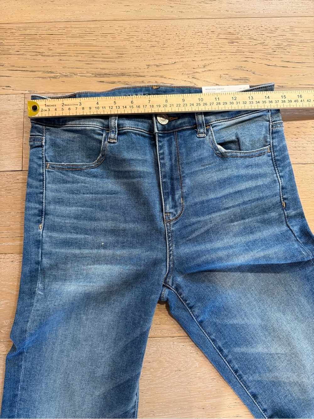 NWT American Eagle Outfitters Women’s Skinny Jeggings Jeans in Medium Blue - Picture 6 of 7
